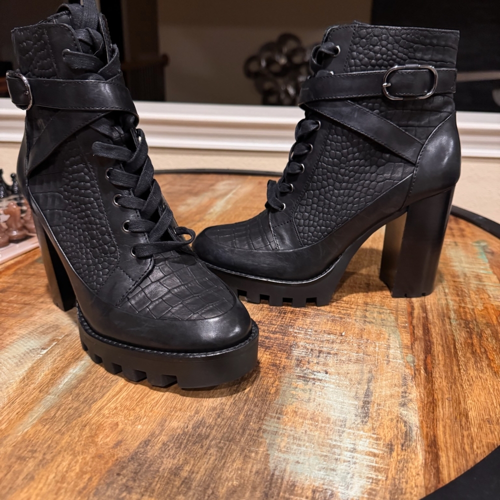 ANTONIO MELANI Black Textured Lace-Up Boots